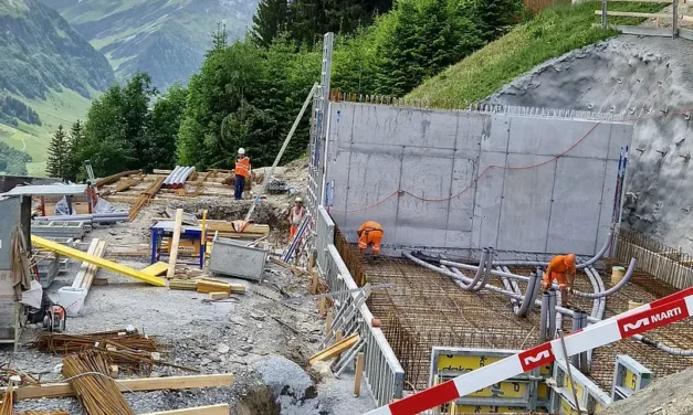 Sportbahnen Elm bauen Beschneiung deutlich aus