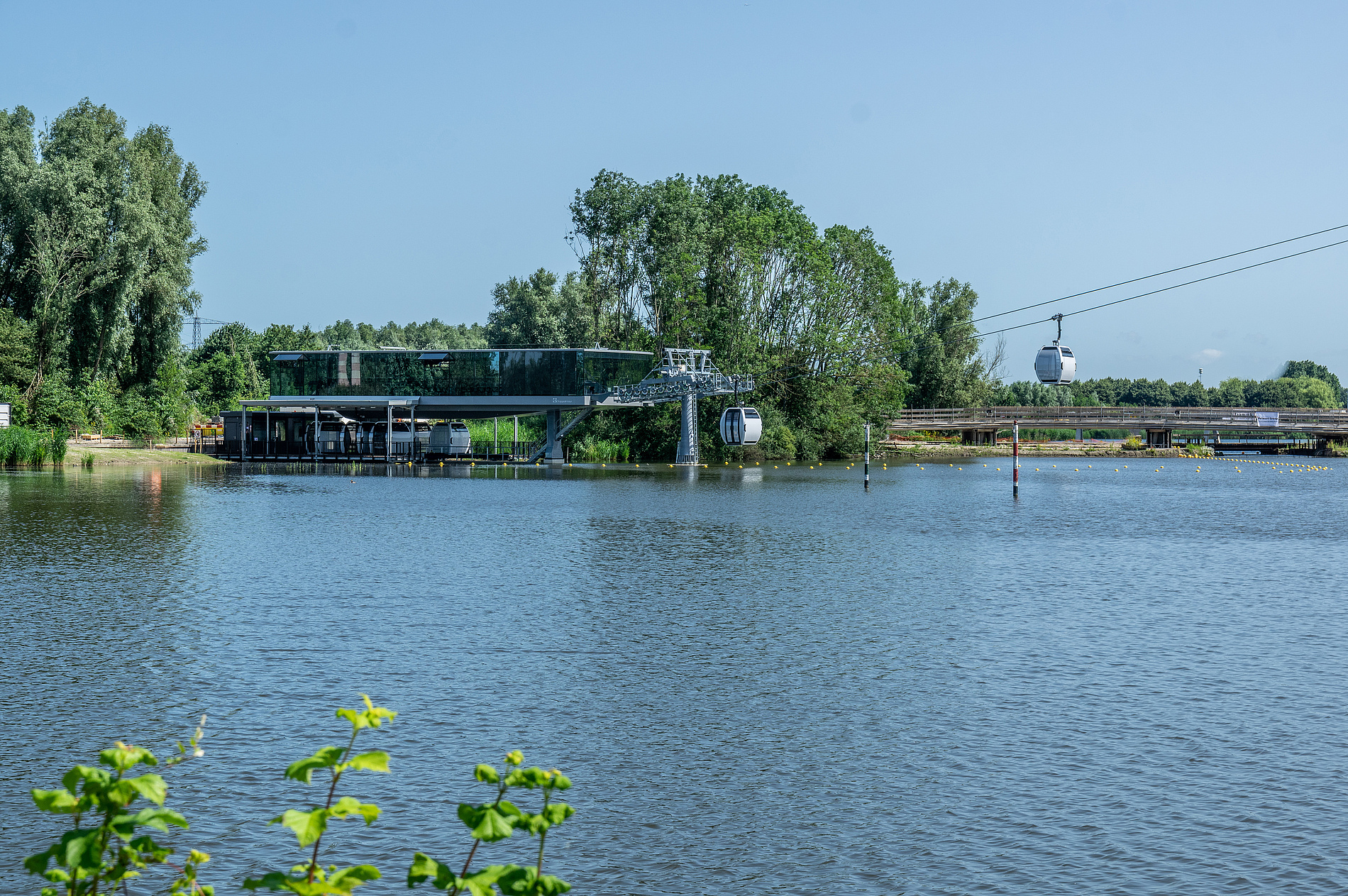 Seilbahn für niederländische Gartenbauausstellung Floriade Expo 2022 in Betrieb