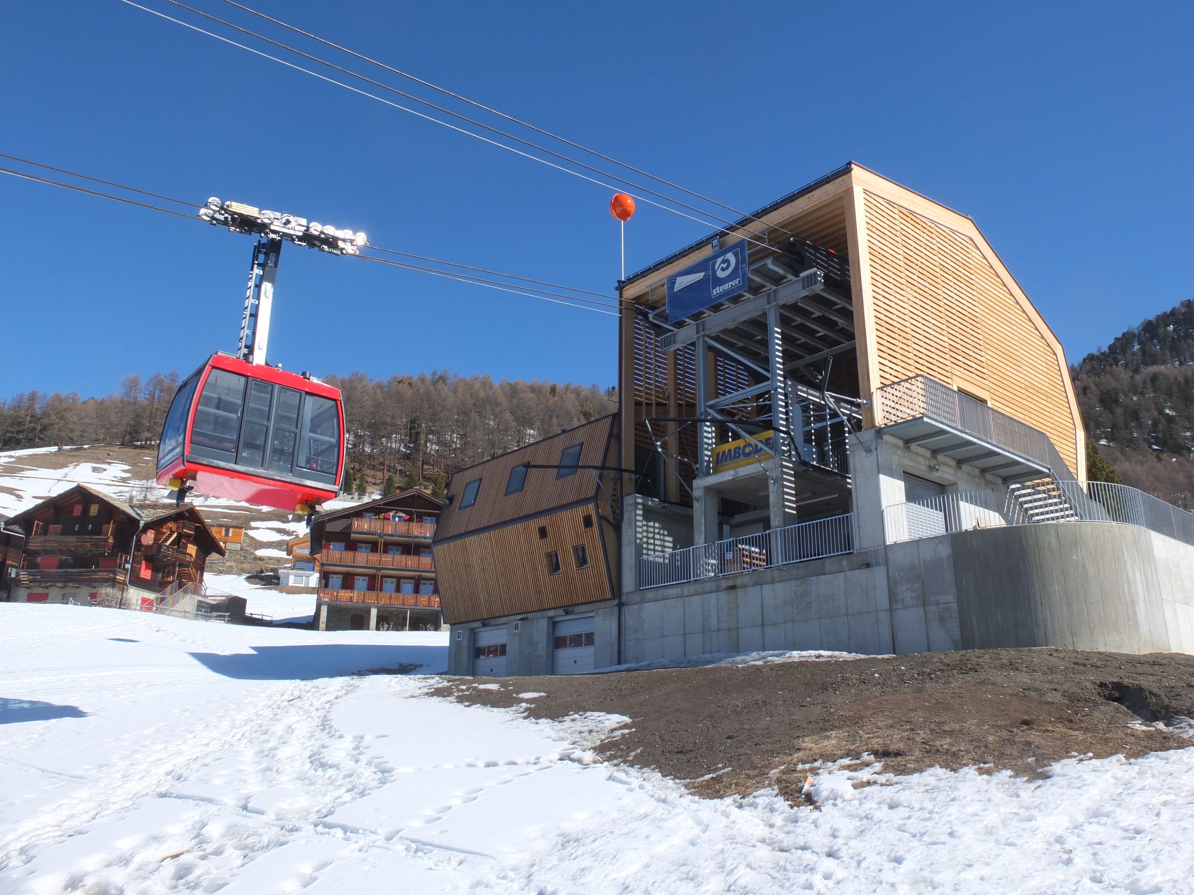 Zwei neue Pendelbahn-Teilstrecken im Kanton Wallis