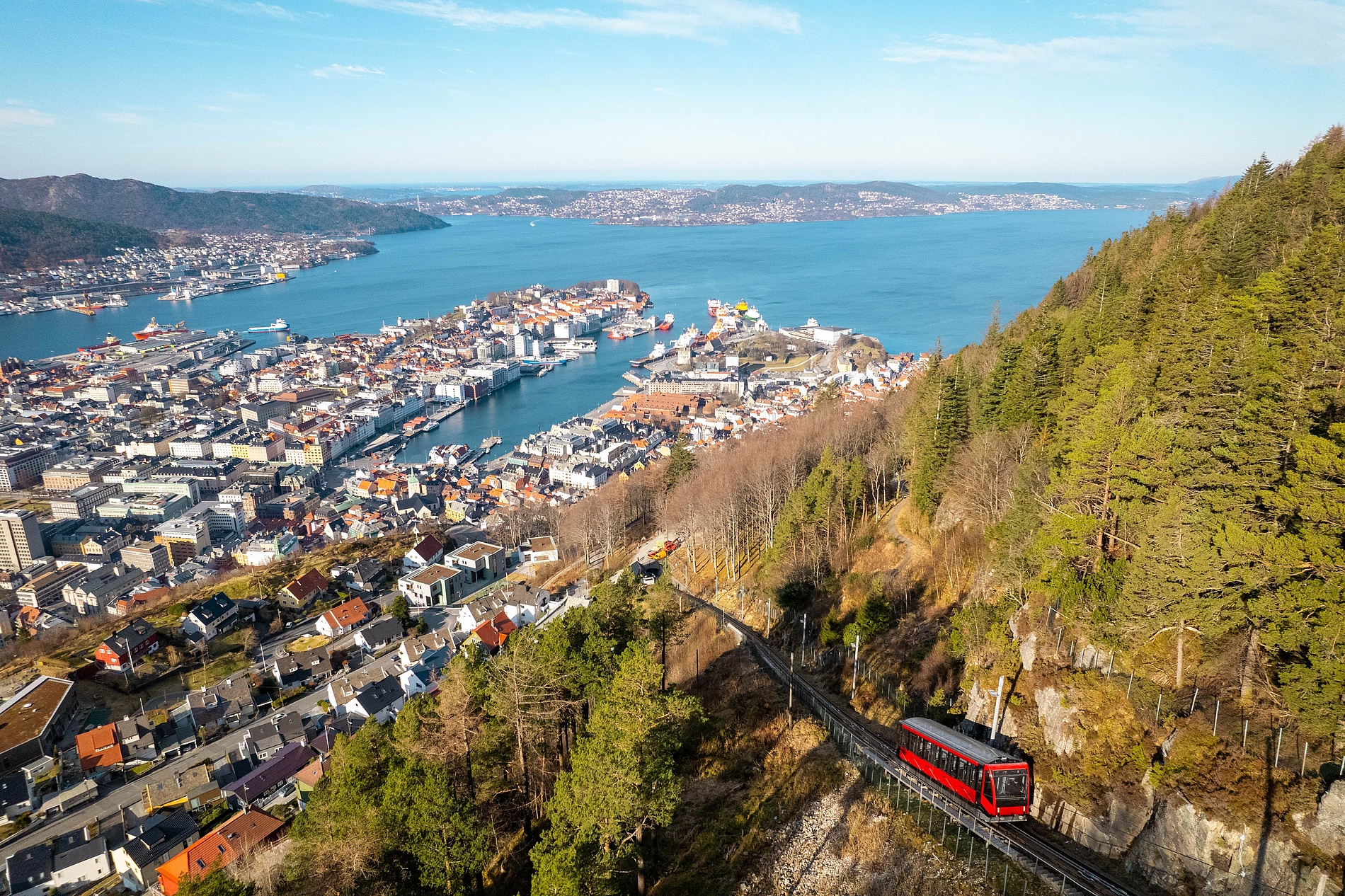 Fløibanen-Standseilbahn im norwegischen Bergen rundumerneuert