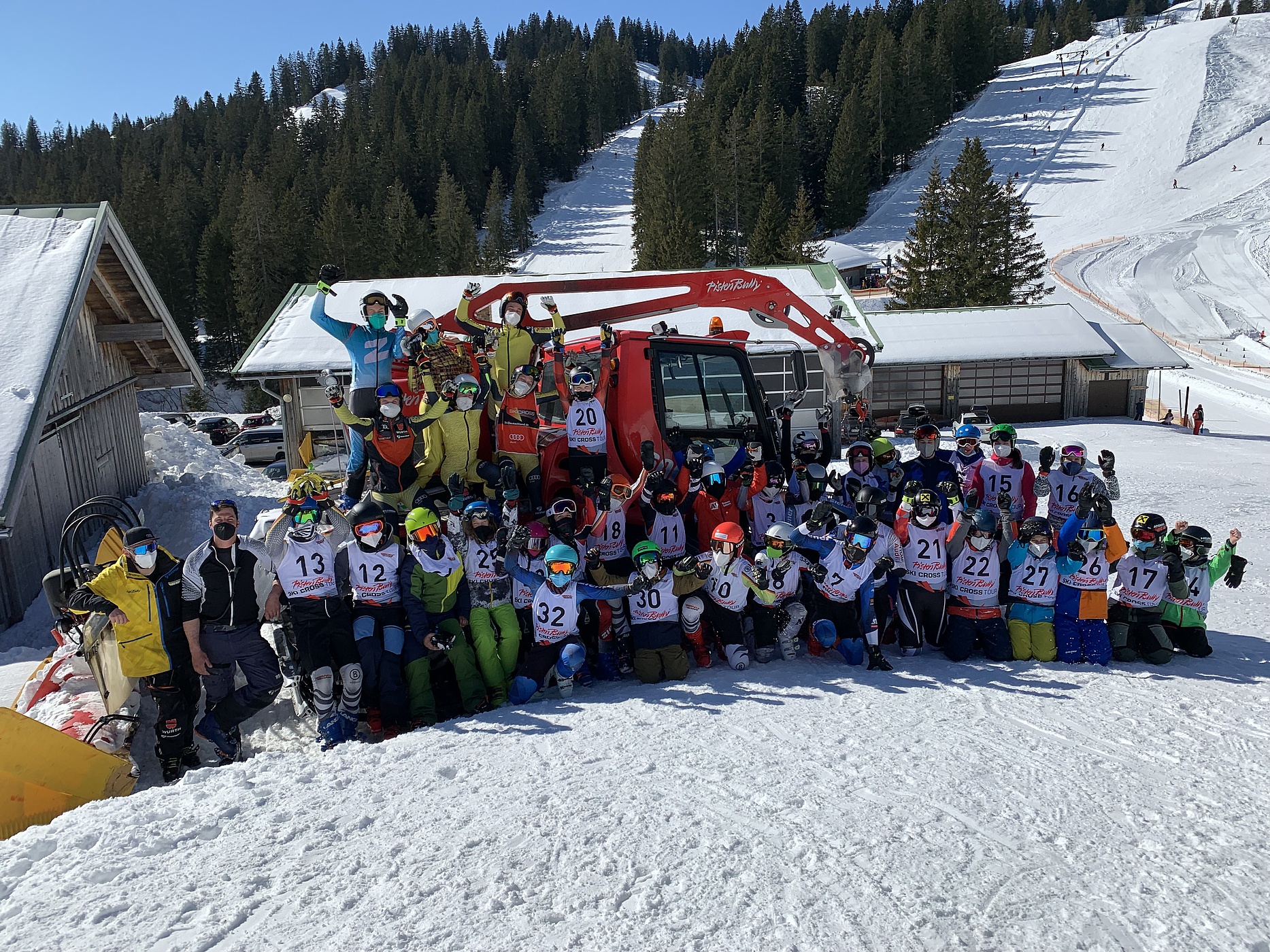 PistenBully Skicross-Camp begeisterte Kids