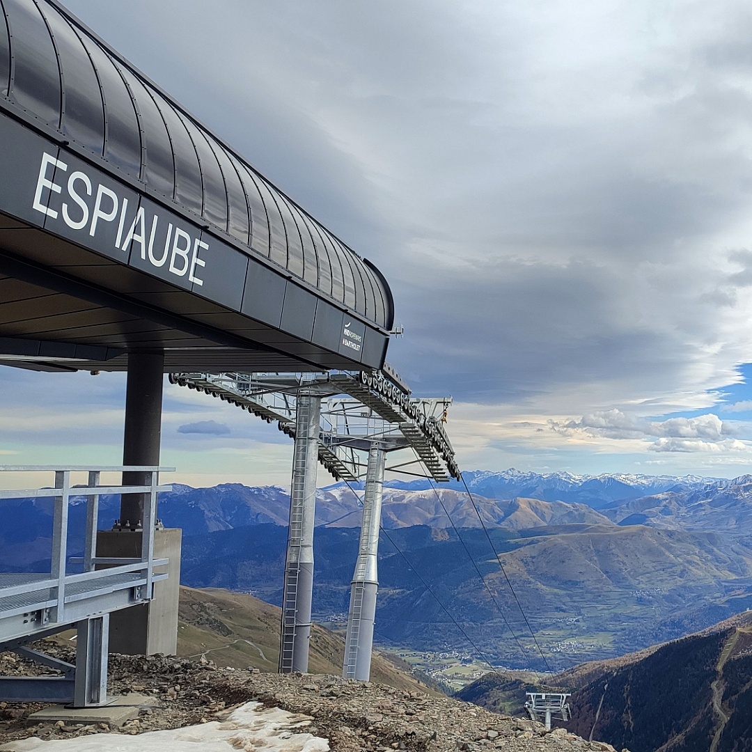 Neue Bahnen in den französischen Pyrenäen und in den USA