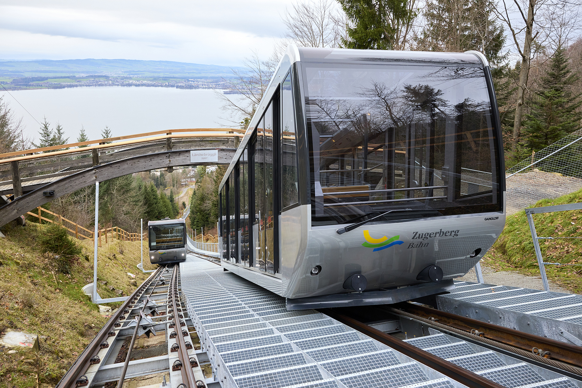 Standseilbahn im Schweizer Zug naturschonend erneuert